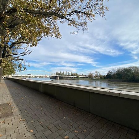 Romantic Riverview Bestern Σέγκεντ Εξωτερικό φωτογραφία